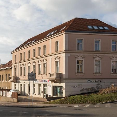 Sunshine Apartment Near The City Center Prag Exterior foto