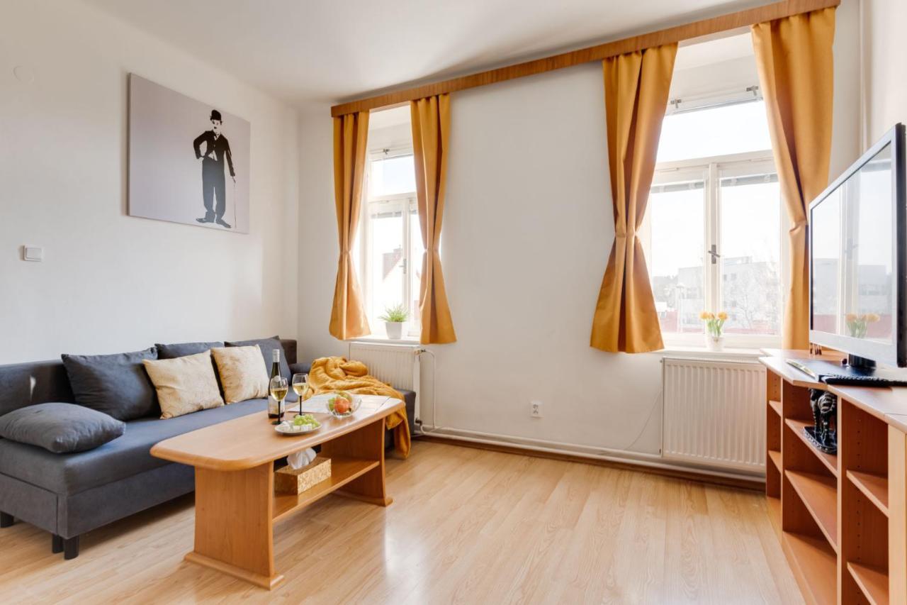 Sunshine Apartment Near The City Center Prag Exterior foto