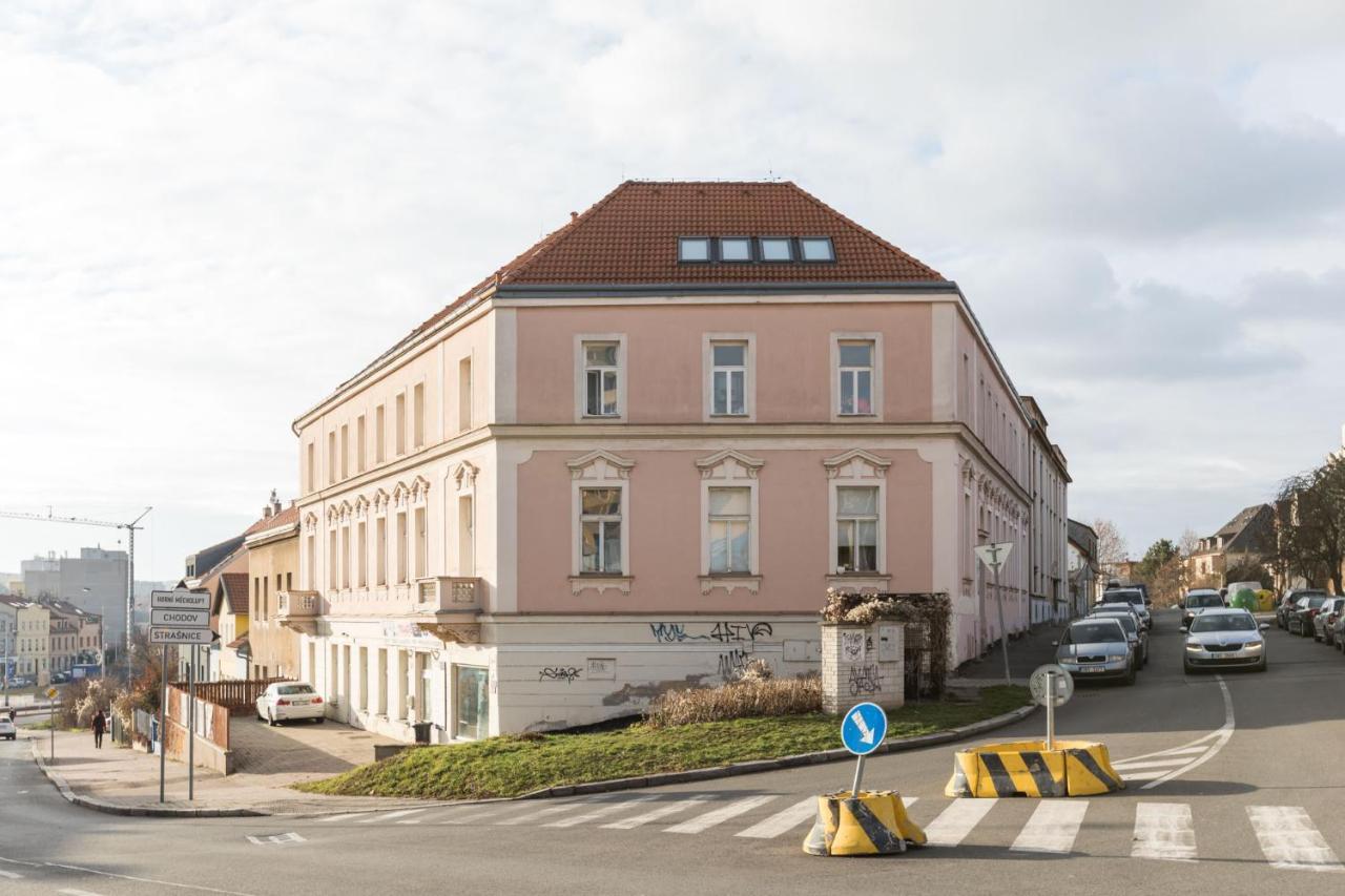 Sunshine Apartment Near The City Center Prag Exterior foto