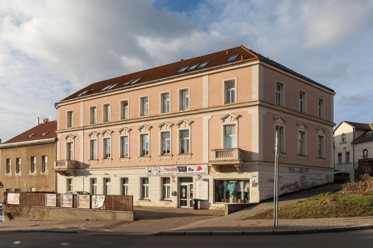 Sunshine Apartment Near The City Center Prag Exterior foto